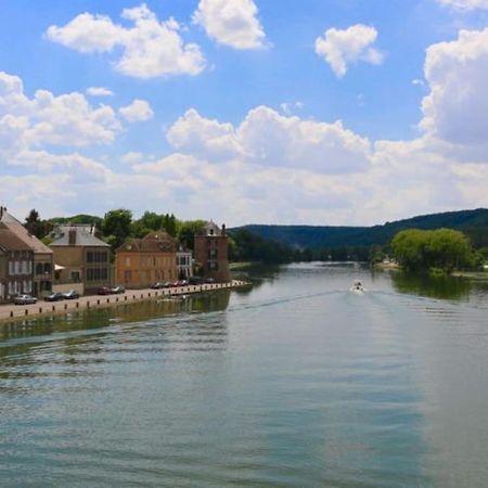 فيلا La Demeure De Margot - 24 Couchages Villeneuve-sur-Yonne المظهر الخارجي الصورة