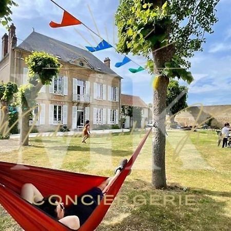 فيلا La Demeure De Margot - 24 Couchages Villeneuve-sur-Yonne المظهر الخارجي الصورة