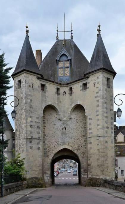 فيلا La Demeure De Margot - 24 Couchages Villeneuve-sur-Yonne المظهر الخارجي الصورة