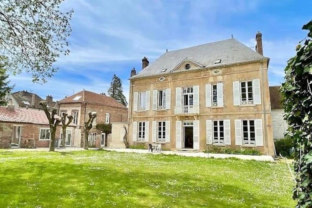 فيلا La Demeure De Margot - 24 Couchages Villeneuve-sur-Yonne المظهر الخارجي الصورة