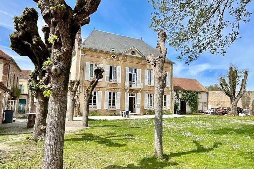 فيلا La Demeure De Margot - 24 Couchages Villeneuve-sur-Yonne المظهر الخارجي الصورة